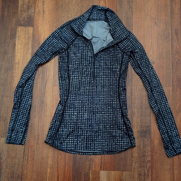 Under Amour half zip - Picture 1 of 3